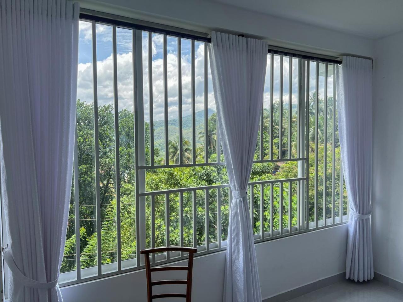 Meridian Holiday Resort Ratnapura Exterior photo